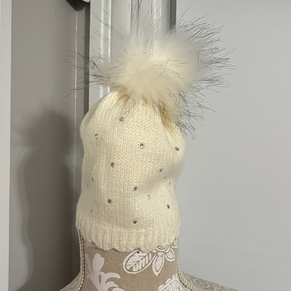 Infant Winter Hat Nicole Miller 0-6 Months Cream Color with Rhinestones